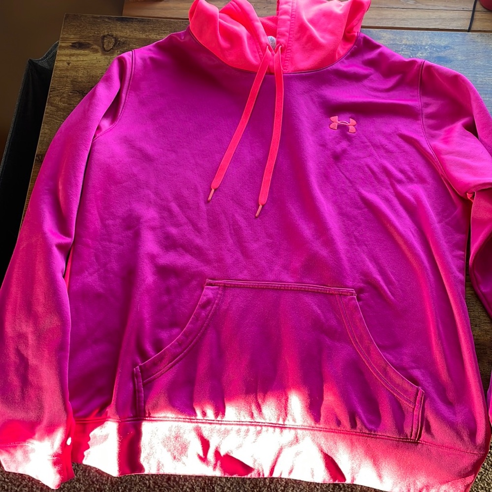 Under Armor 2 color sweatshirt pink. Size Large. Non smoking home.